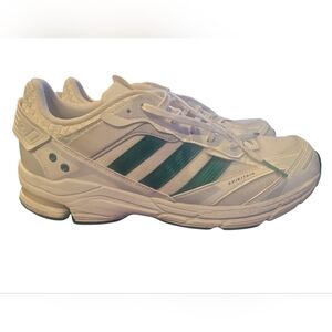 adidas Spiritain 2000 sneakers in the white and green colorway. Sz 12